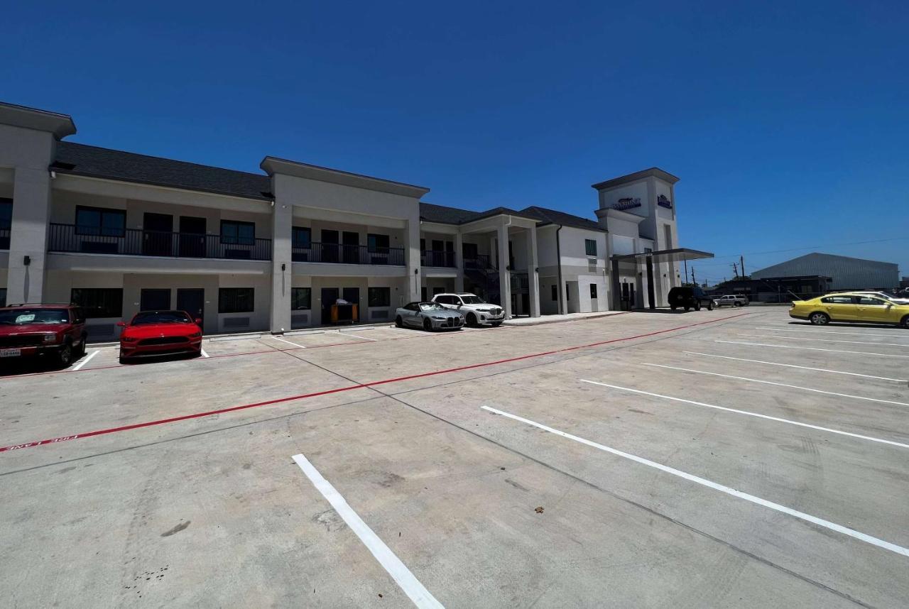 Baymont By Wyndham Freeport Texas Hotel Eksteriør billede