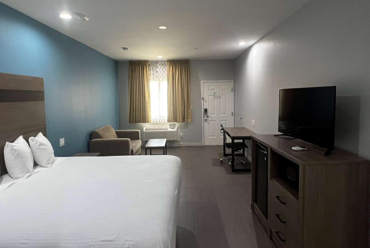 Baymont By Wyndham Freeport Texas Hotel Eksteriør billede