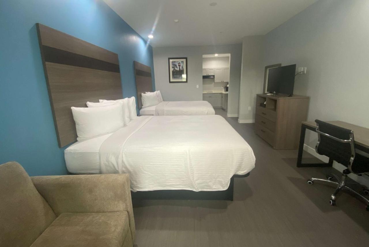 Baymont By Wyndham Freeport Texas Hotel Eksteriør billede