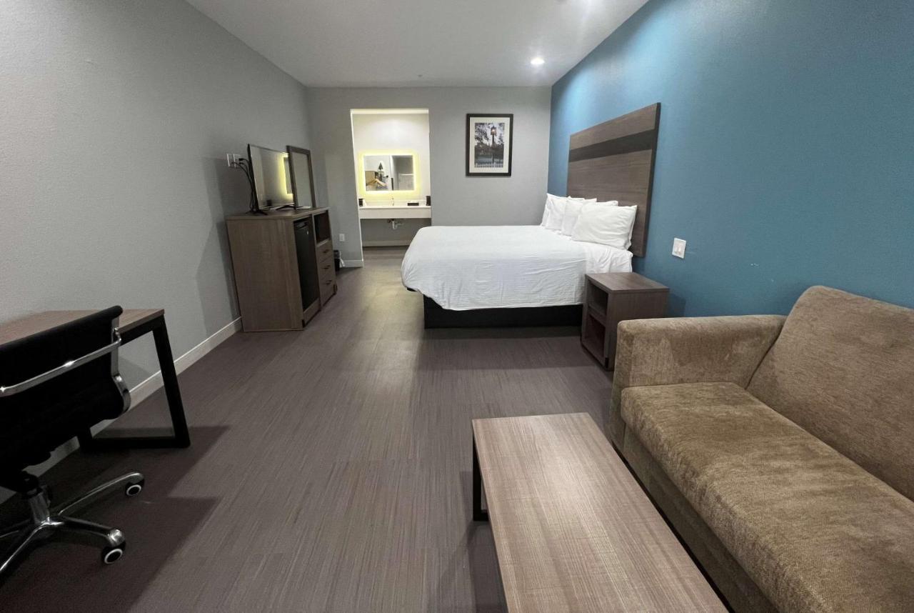 Baymont By Wyndham Freeport Texas Hotel Eksteriør billede
